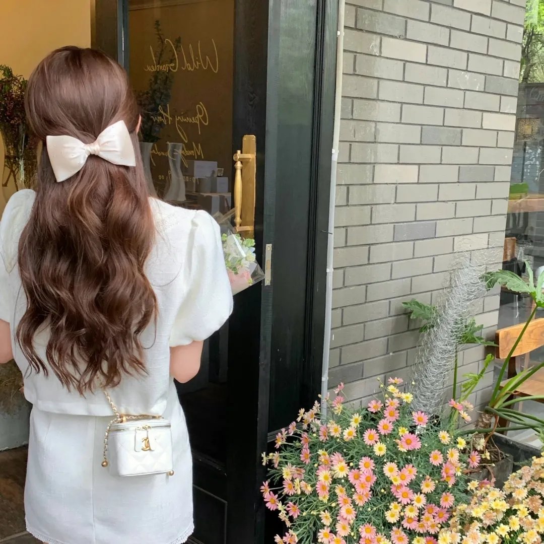 黑玫瑰封面